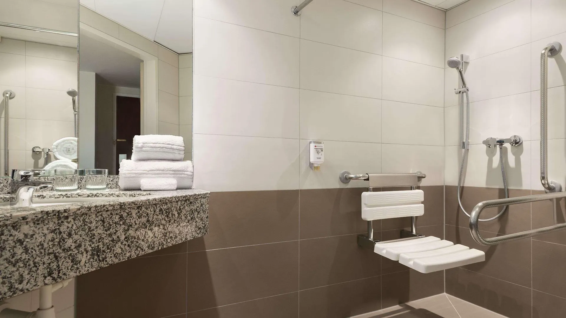 Hotel Ramada By Wyndham Graz Unterpremstaetten