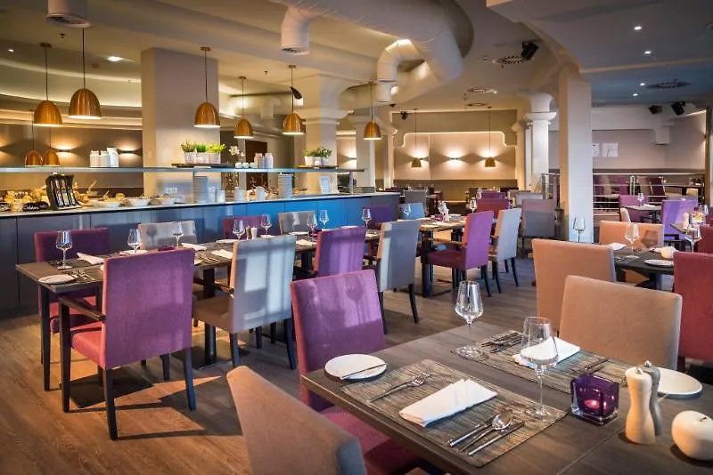 Hotel Ramada By Wyndham Graz Unterpremstaetten 4*,  Austria